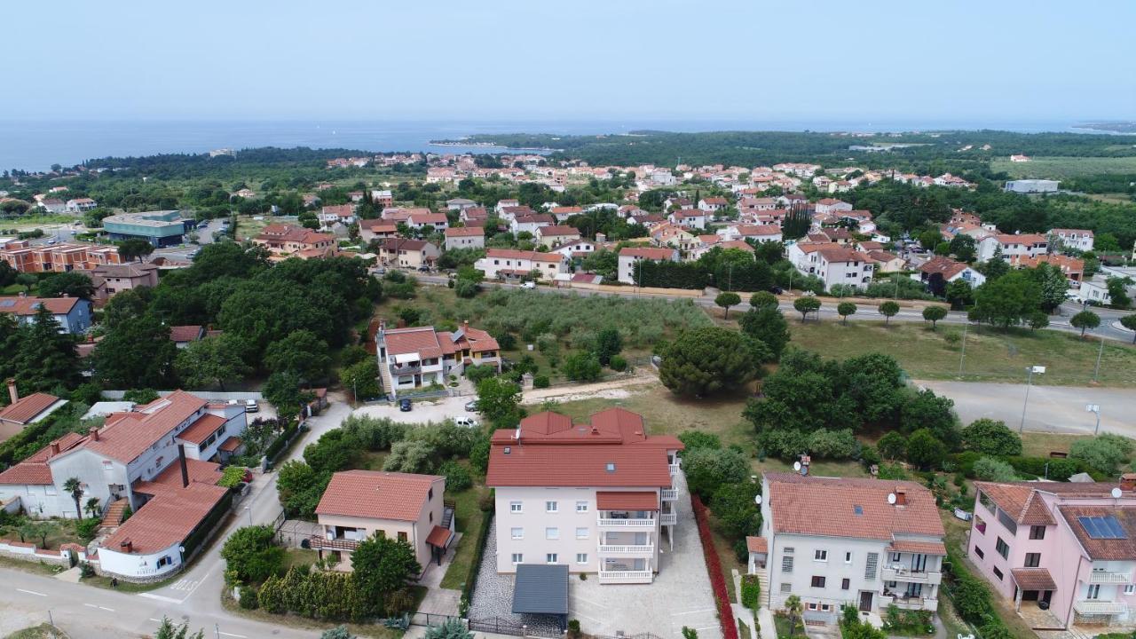 Apartments Elin Sofia Poreč Exterior foto